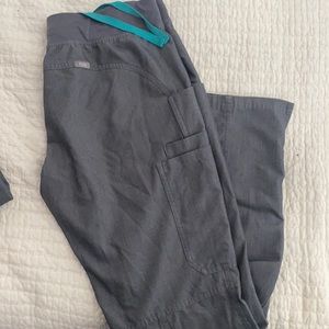 Figs Kade Cargo Pants size M Graphite